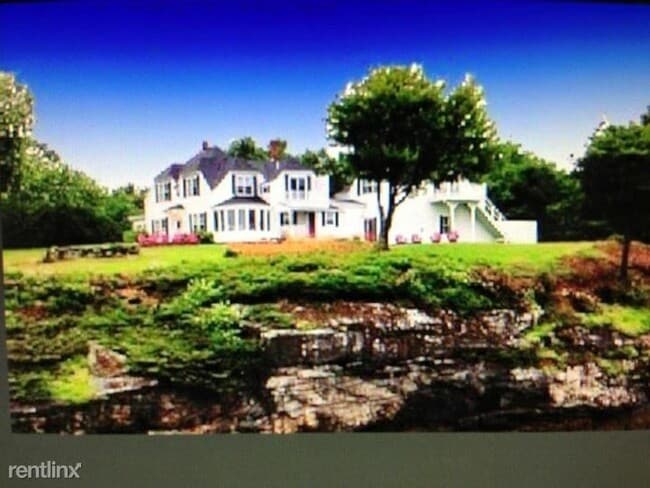 Primary Photo - 5 br, 2.5 bath House - 188 E Shore Rd