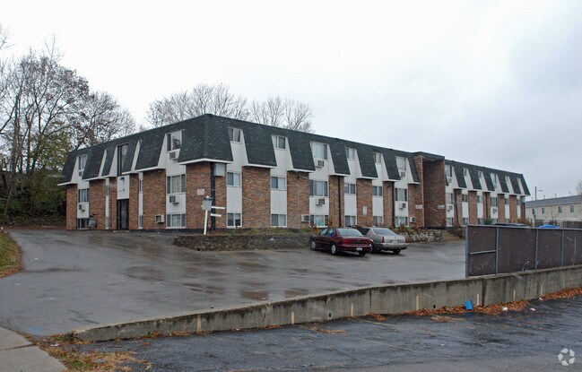 Building Photo - 437 Briarwood Ave
