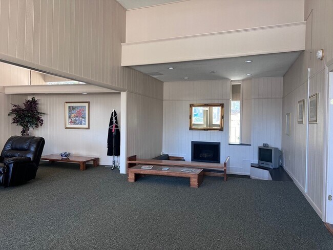 Building Photo - 56 Shrewsbury Green Dr