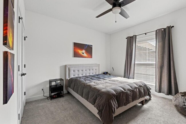 Building Photo - 5709 Bower Ln