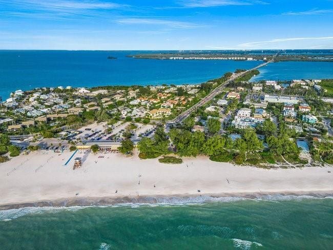 Building Photo - 527 56th St