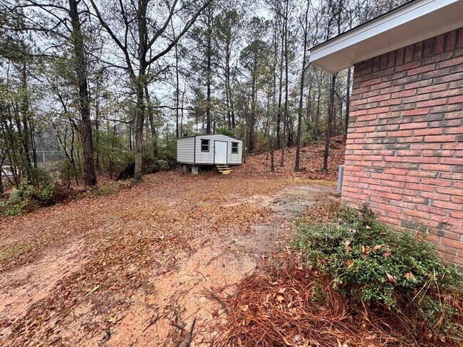 Building Photo - 1715 Scenic Dr