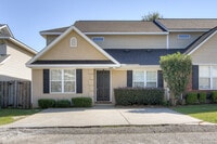 Building Photo - 2044 Lillian Dr