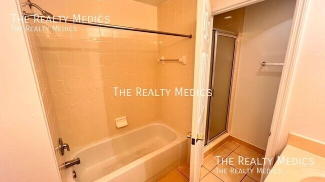 Building Photo - 10278 Regent Park Dr