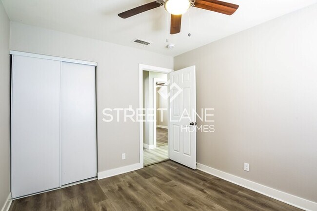 Building Photo - MEMORIAL DAY SPECIAL!! NOW OFFERING FIRST ...