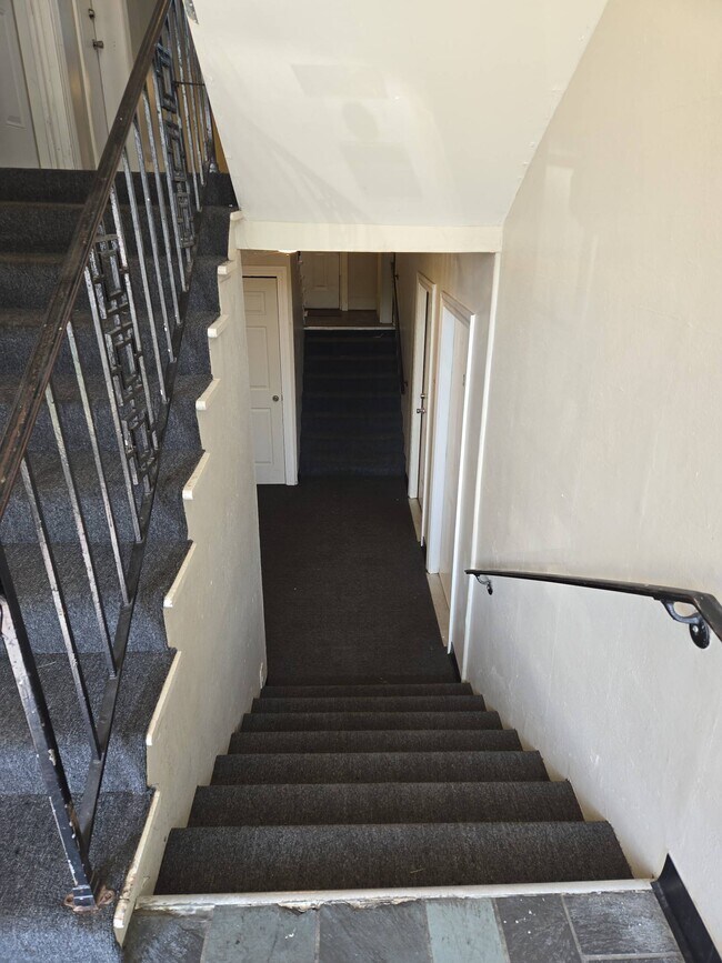 Building Photo - 3825 N Whittier Pl