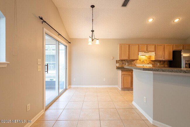 Building Photo - 1618 Highland View Ct