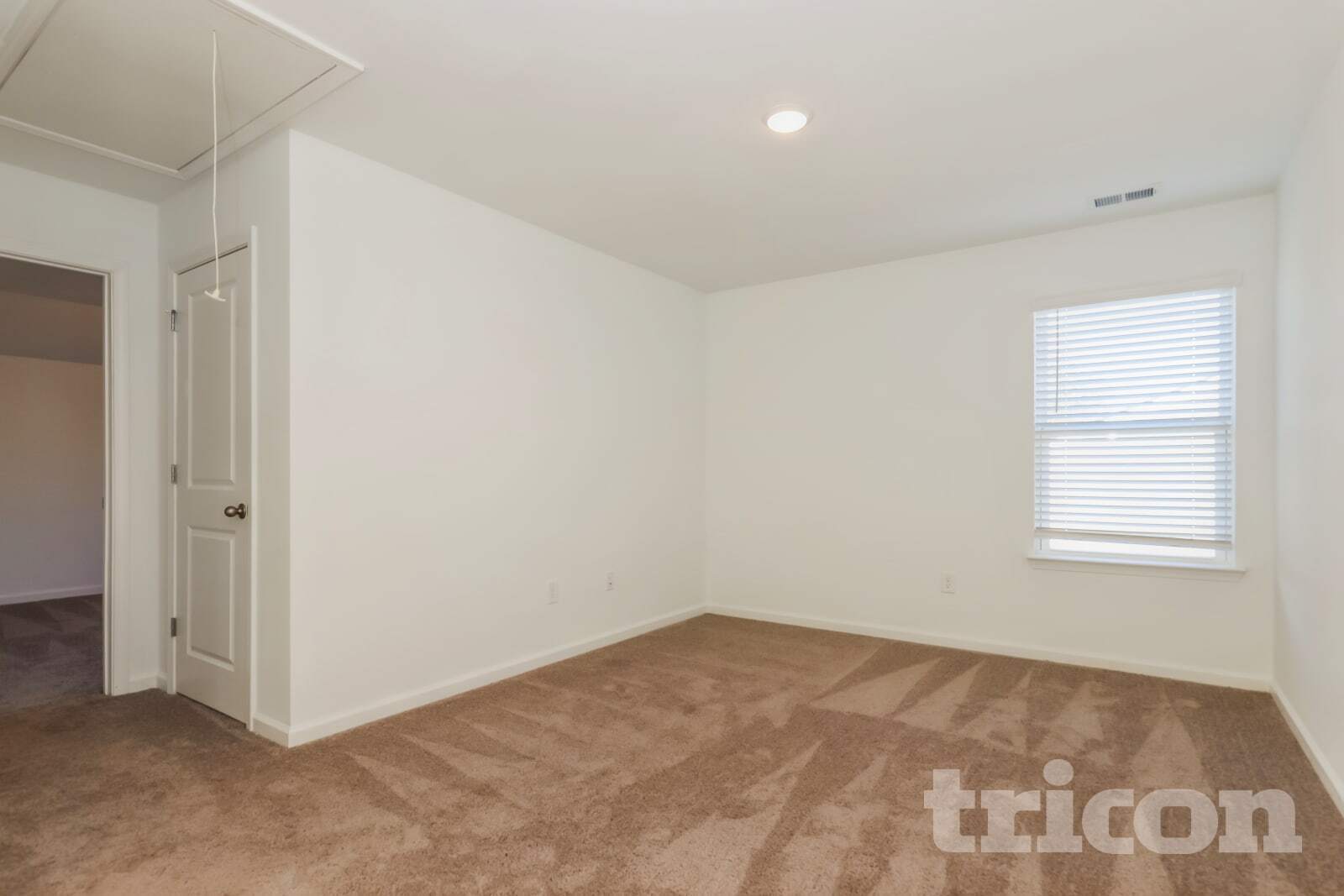 Building Photo - 228 Everett Sq