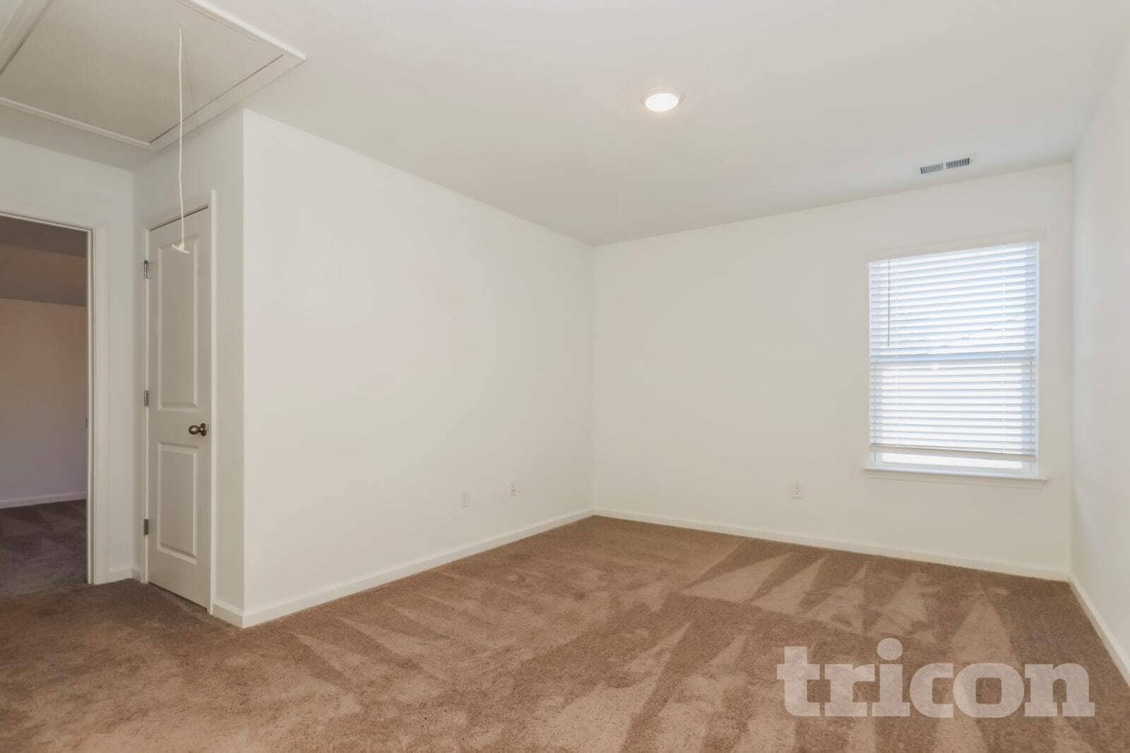 Building Photo - 420 Freeport Wy