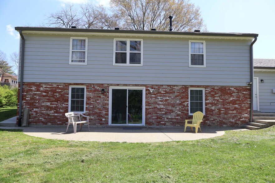 Building Photo - 3497 Castleton Hl