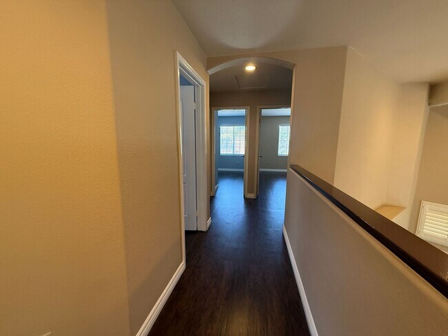 Building Photo - 216 Richmond Park Pl