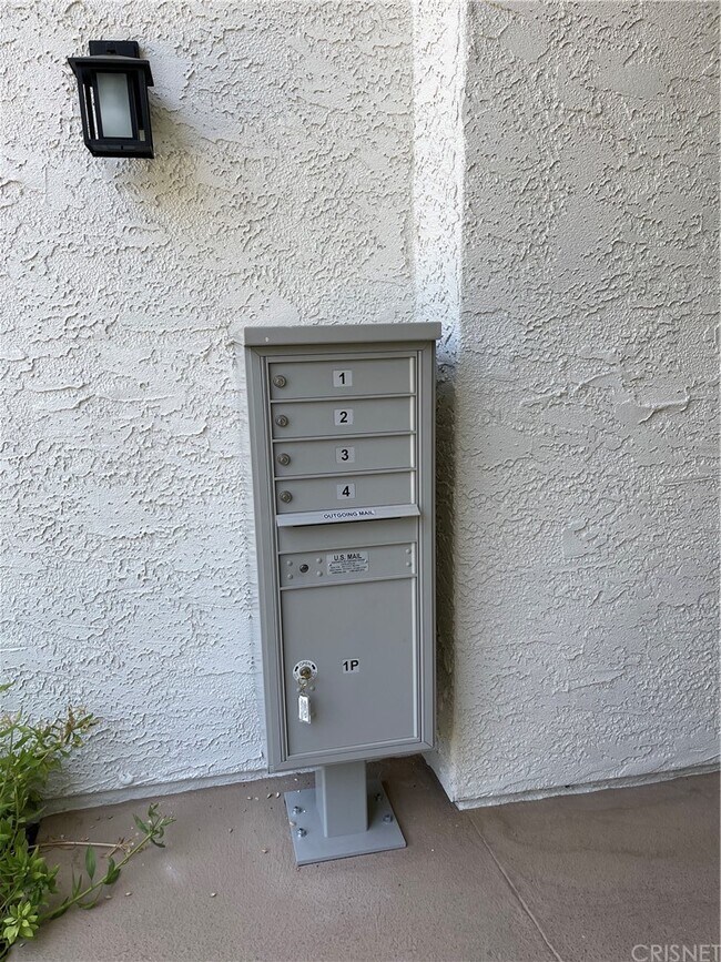 Building Photo - 4714 Park Granada