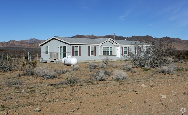 Primary Photo - 18180 Palisade Rd
