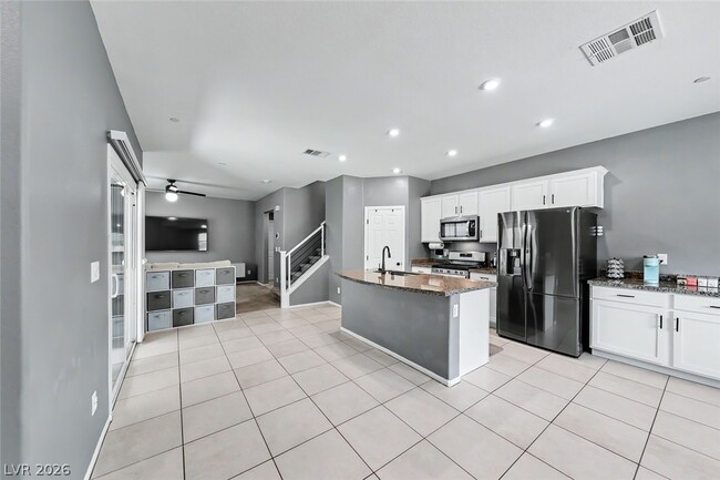 Building Photo - 10634 Sariah Skye Ave