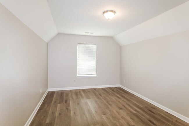 Building Photo - 1471 Ewing Farm Dr