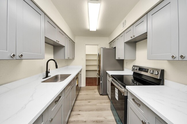 Building Photo - 6500 Sands Point Dr