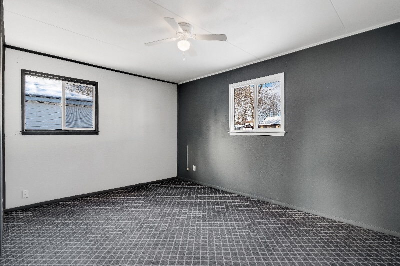 Building Photo - 731 E Division St