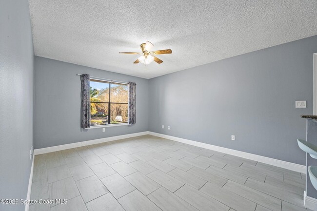 Building Photo - 225 S Tropical Trail