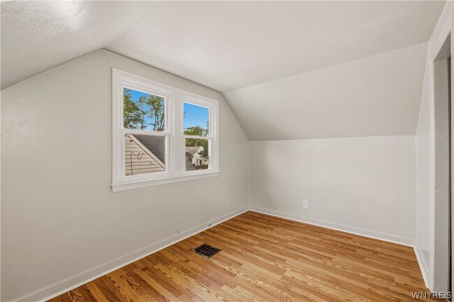 Building Photo - 171 Weston Ave