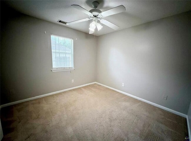 Building Photo - 448 Falkirk Dr