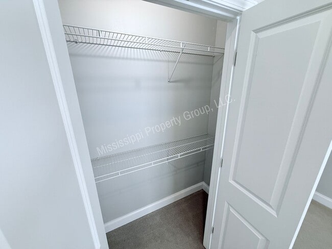 Building Photo - 3BR/2.5BA Home