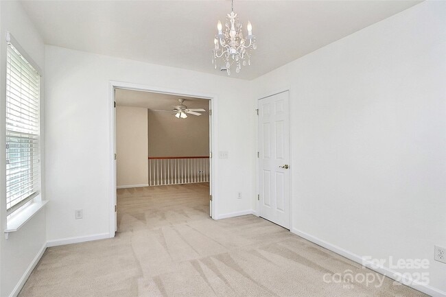 Building Photo - 10212 Jacobs Creek Dr