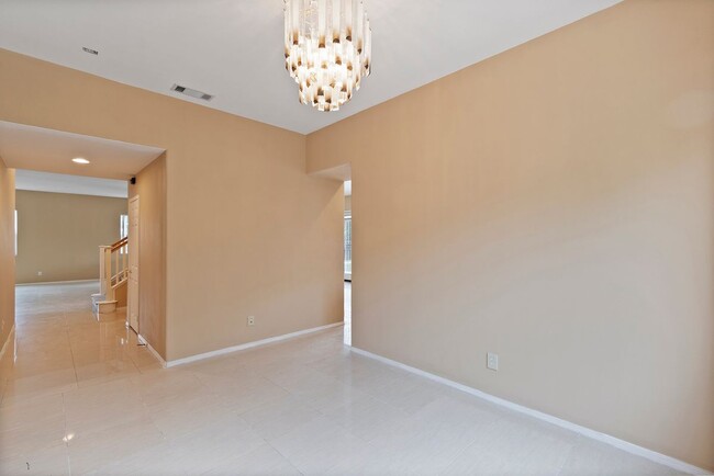Building Photo - 8348 Barnwood Ln