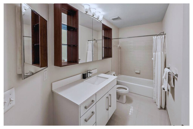 Building Photo - 43355 Cliffside Ct