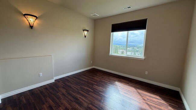 Building Photo - Beautiful Government Hill Home with Amazin...