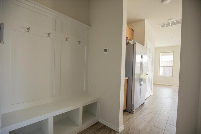 Building Photo - 10412 Marston Vineyard Dr