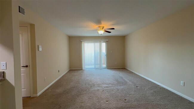 Building Photo - 8415 Hearth Dr