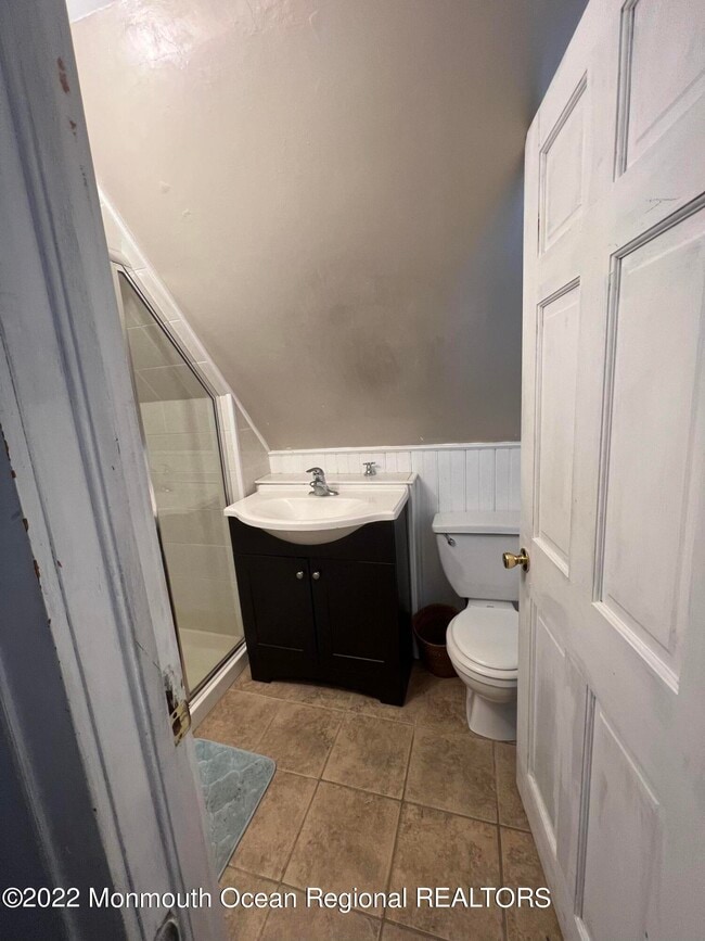 Building Photo - 432 Harnell Ave