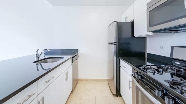 Building Photo - 161 Remsen St