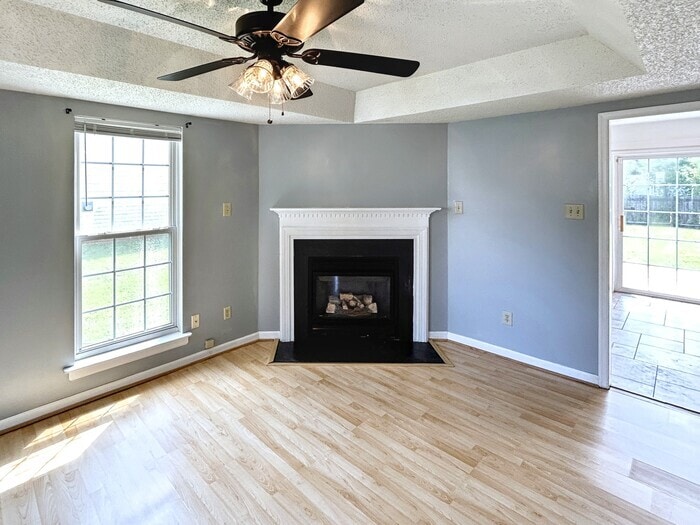 Building Photo - 6432 Goldenrod Ct