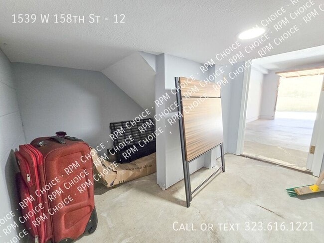 Building Photo - 1539 W 158th St