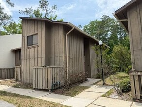 Building Photo - Charming 3 bed 3 bath townhome in the Orlando