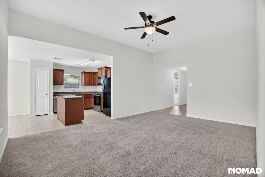 Building Photo - 2331 Golden Brandy Ln