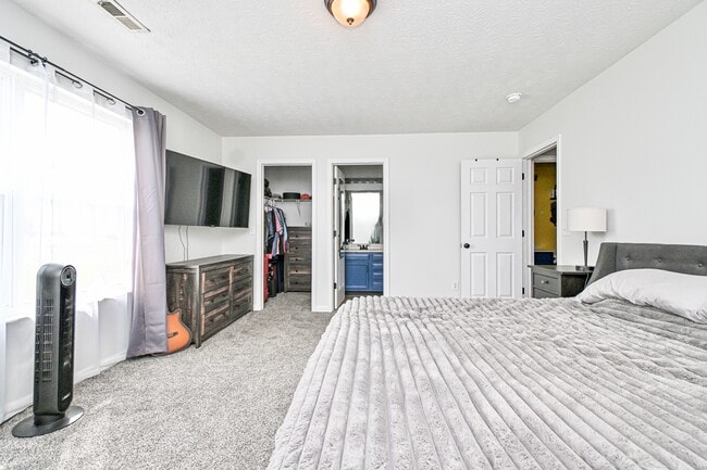 Building Photo - 4372 Dobbin Cir