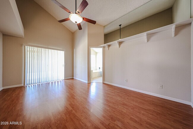 Building Photo - 3305 E Wildwood Dr