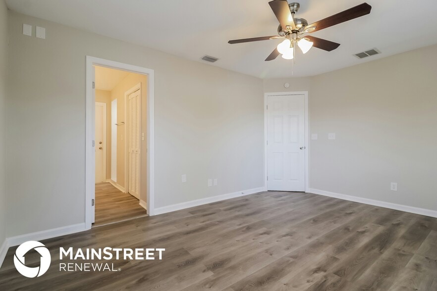 Building Photo - 1421 W Orion Cir
