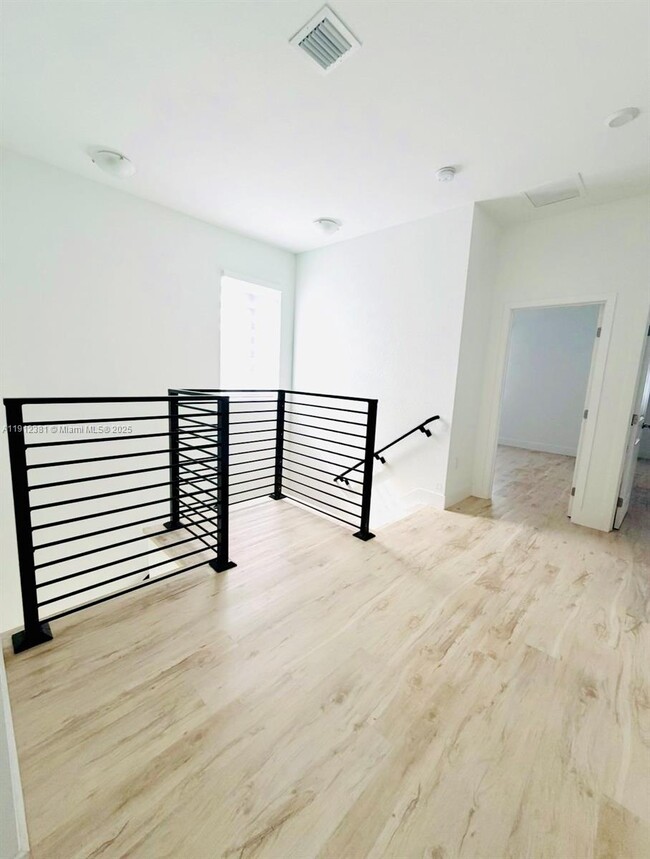 Building Photo - 13663 SW 158th Ave