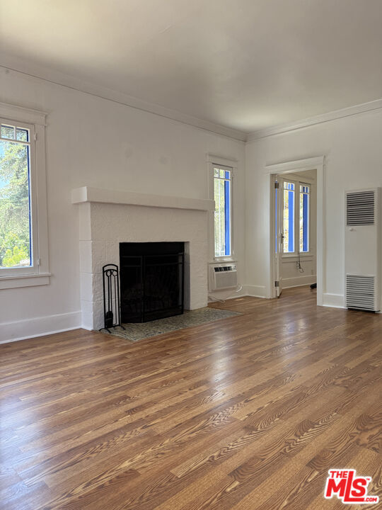 Building Photo - 2565 Glen Green St