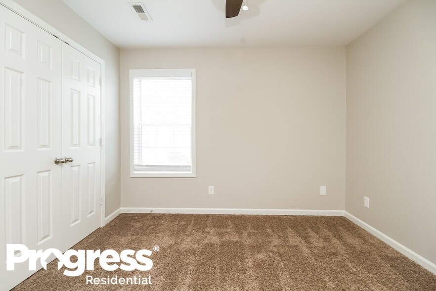Building Photo - 2402 Audelia Way