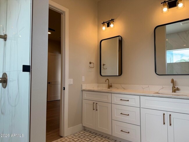 Building Photo - 8736 E Joshua Tree Ln