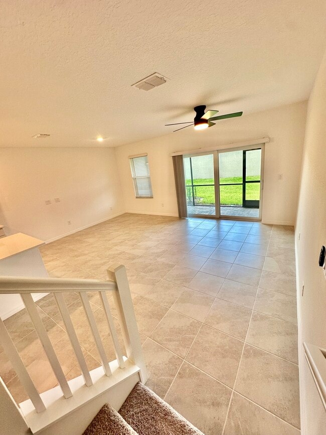 Building Photo - 5425 Tripoli Dr