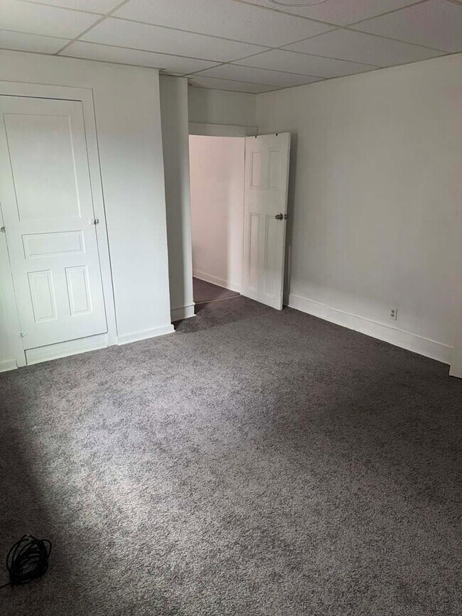 Building Photo - 145 Hudson St