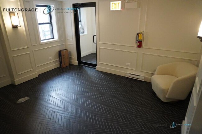 Building Photo - 0 bedroom in Chicago IL 60660