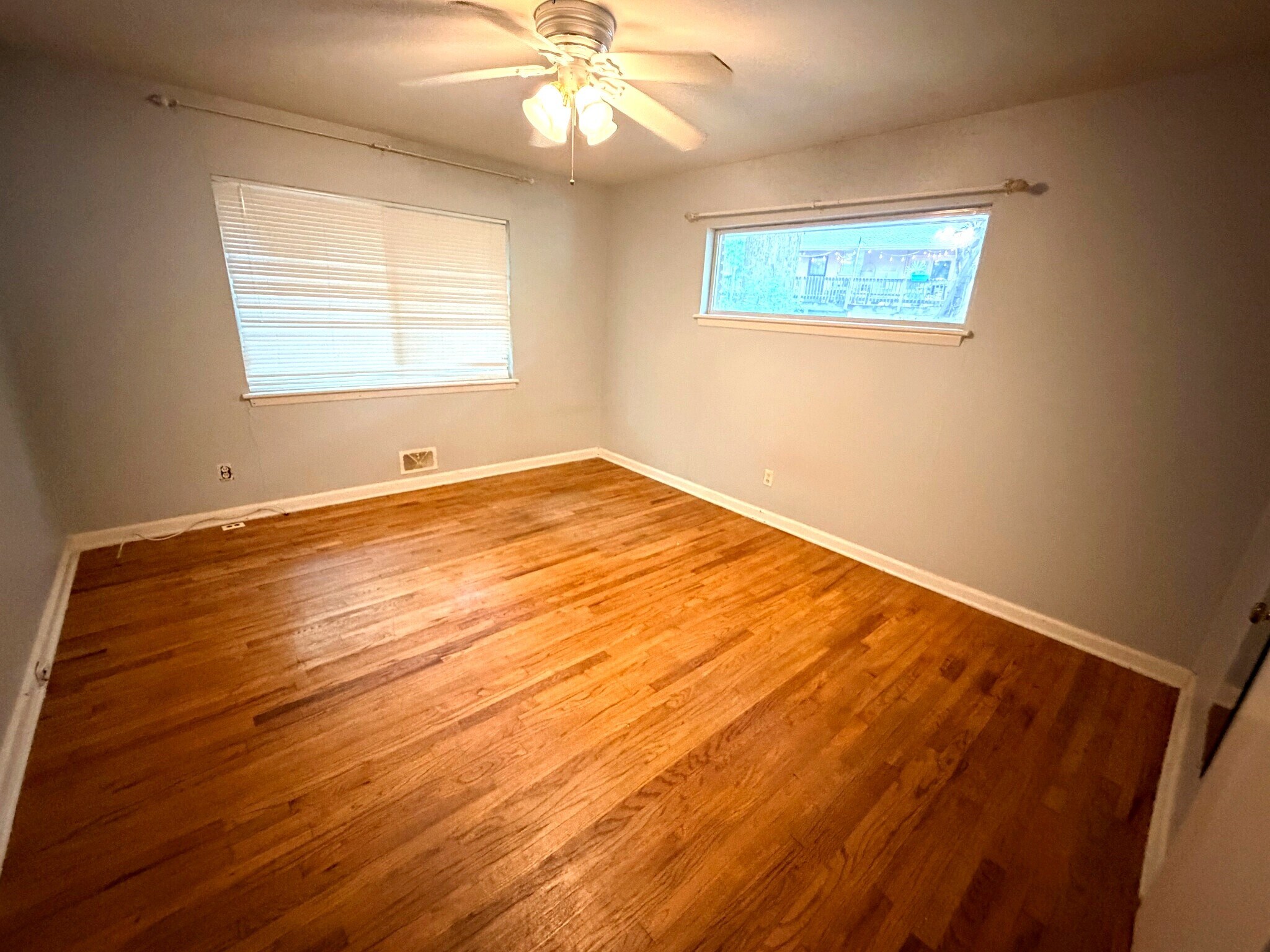 Building Photo - 1373 Markan Dr NE