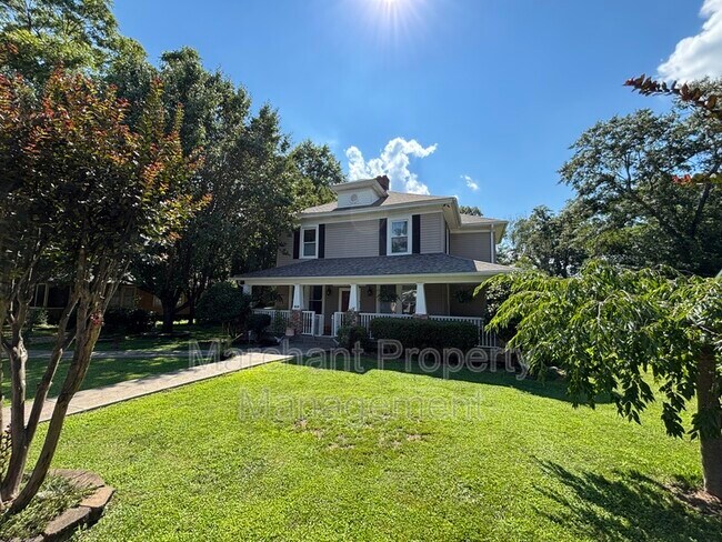 Building Photo - 213 Brockman Ave