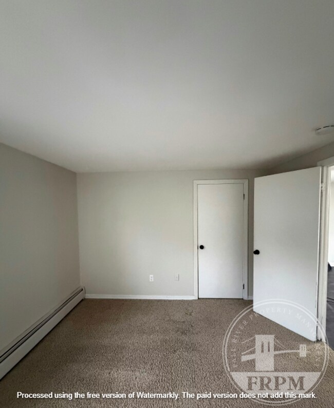 Building Photo - 64 Walnut St